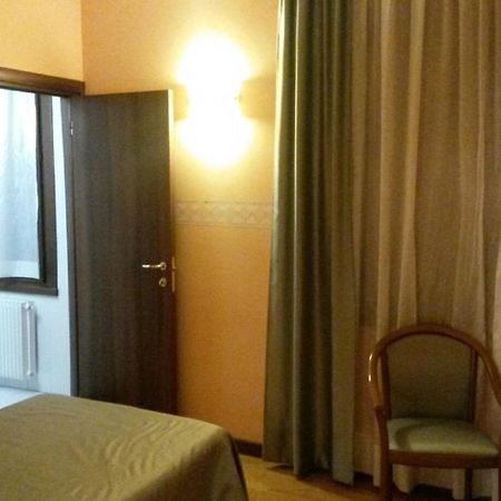 Albergo Ristorante Flora 비토리오베네토 객실 사진