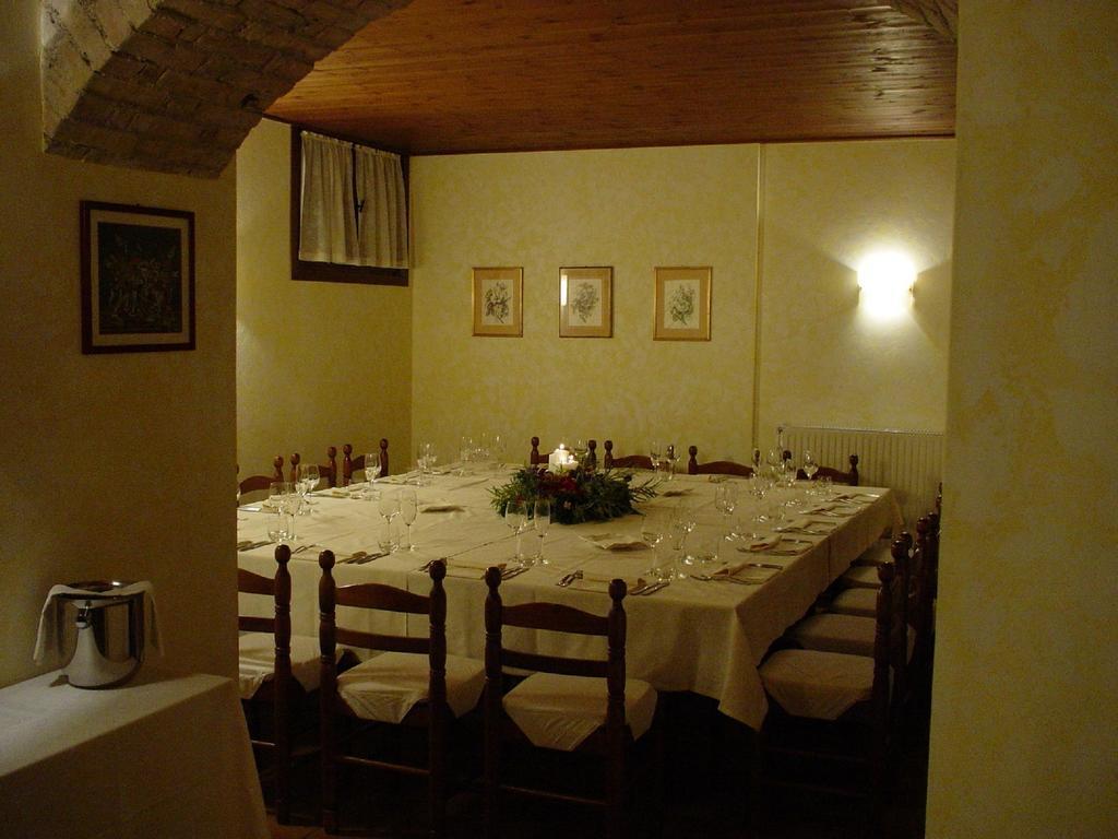 Albergo Ristorante Flora 비토리오베네토 외부 사진